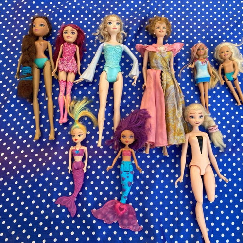 Dolls used, set of 11