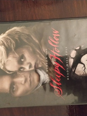Sleepy Hollow DVD, thriller with subtitles