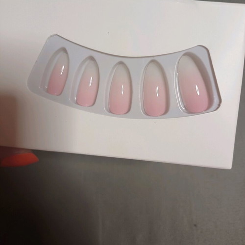 Babyboomer false nails set of 24 new with file and glue stickers