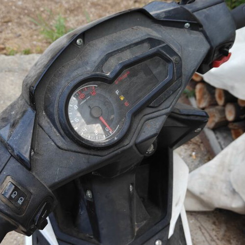 Malaguti 125 E moped used with minor damages