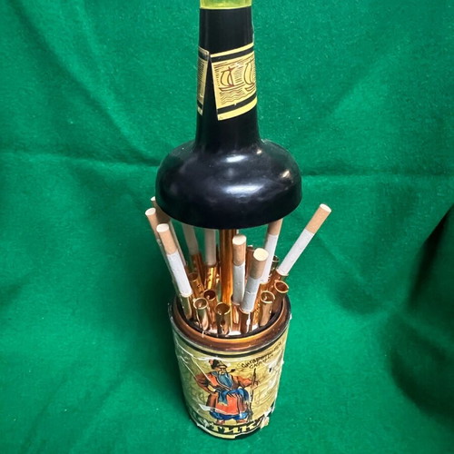 Vintage wine bottle used cigarette… - € 80,00