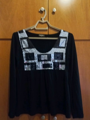 Women's black blouse with rhinestones like new, size S
