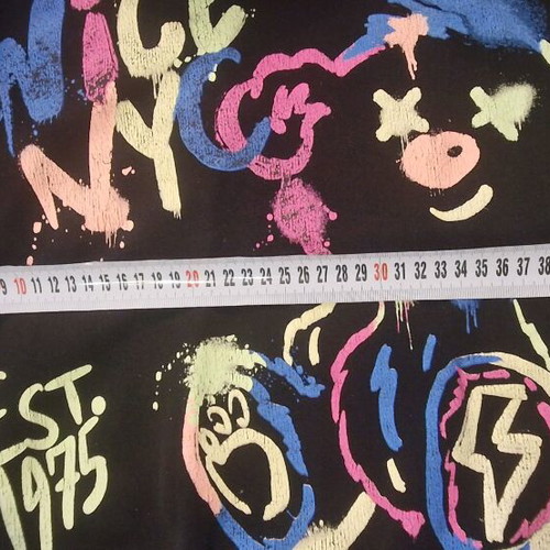 Zara sweatshirt used with vibrant colors and style