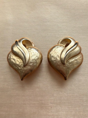 Vintage gold clip-on earrings F.O. Inc heart-shaped like new