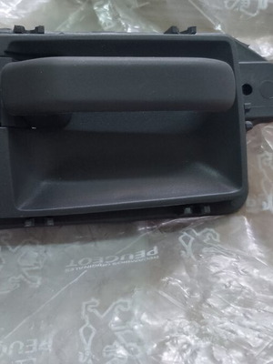 Δεξιό χερούλι πόρτας γνήσιο για Peugeot 106 309 Citroen AX καινούργιο