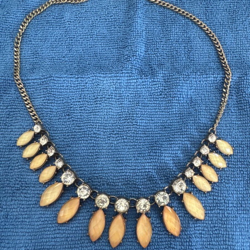 Statement necklace used like new, beige multicolor