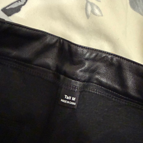 Leather shorts like new, black, size M