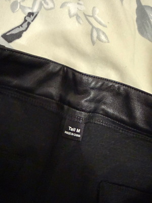 Leather shorts like new, black, size M