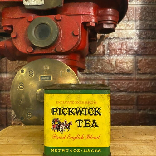 Pickwick Tea metal box used, old with lid