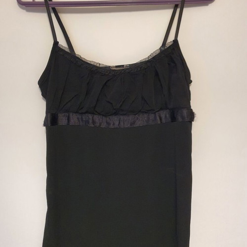 Black camisole top like new with front design and adjustable straps