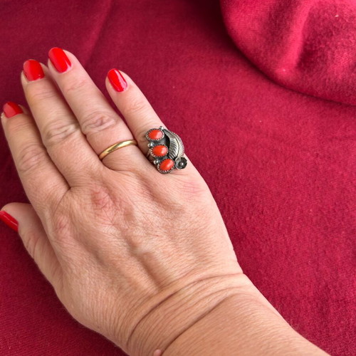Vintage silver ring with natural coral like new