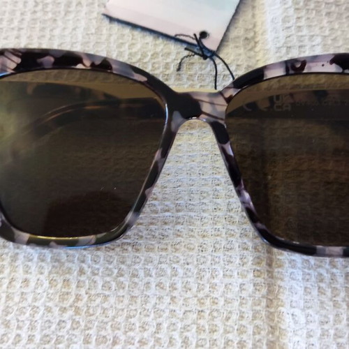 Solo-Solis NDL2625 sunglasses new, gray tortoise shell frame