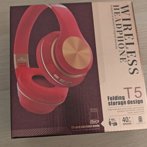 Wireless headphones red color new unused
