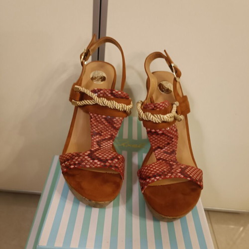 Axel platform sandals new, size 38, red