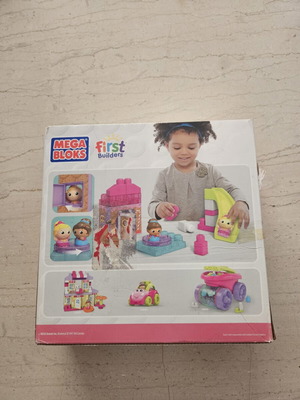 Mega Blocks Gingerbread Park set like new