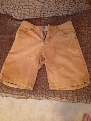 Βερμούδα Pull & Bear σαν καινούργιο, μέγεθος L, κίτρινη και πορτοκαλί