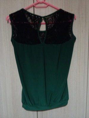 Open sleeveless women's blouse like new, black and green, size M