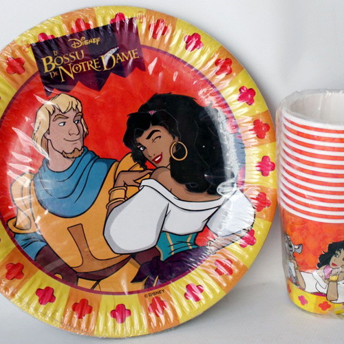 Vintage 90's Hunchback of Notre Dame party set 10 plates 12 cups Herlitz new