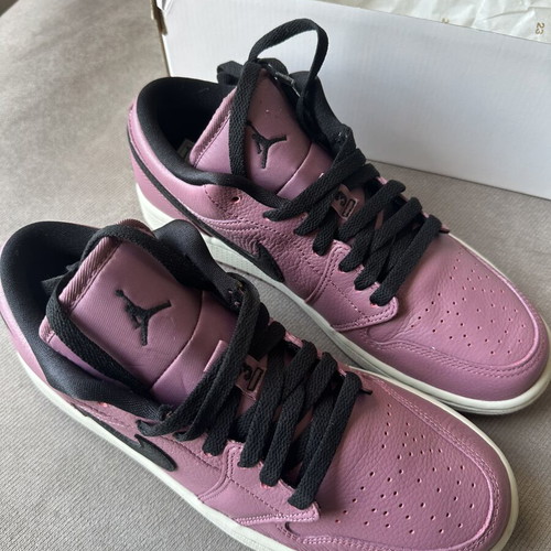 Nike Air Jordan 1 Low SE Light Mulberry brand new women's sneakers