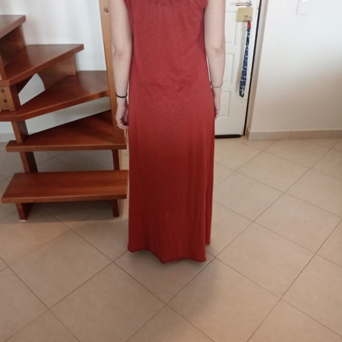 Long flowy dress in brick color like new