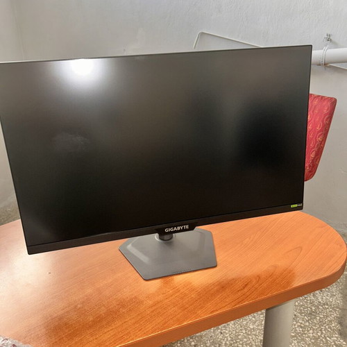 Gigabyte Monitor 27” 4K 320Hz New with HDMI 8K Cable