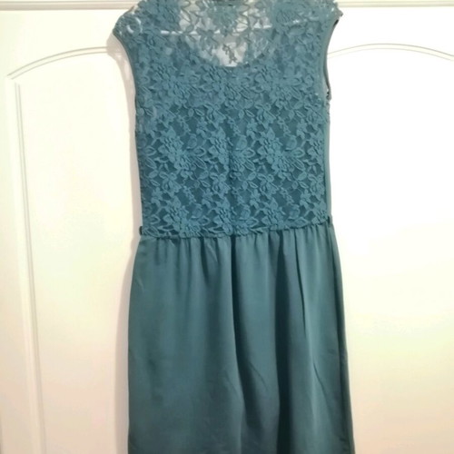 Pink Woman dress in petrol color like new, size L