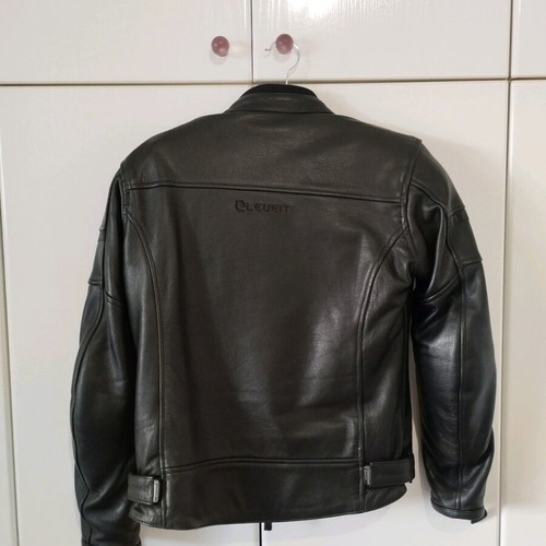 Eleveit women's leather motorcycle jacket, like new