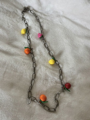 Chain necklace with fruit like new, gray and multicolored