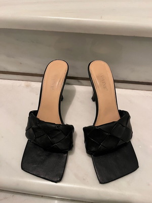 Black heels used, size 39, very good condition