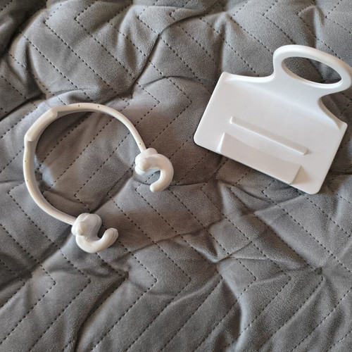 Phone stands used, set of two, white