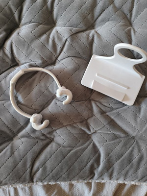Phone stands used, set of two, white