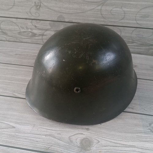WW2 Military Helmet like new, leather lining
