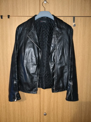 Δερμάτινο γυναικείο μπουφάν μεταχειρισμένο, small, μαύρο