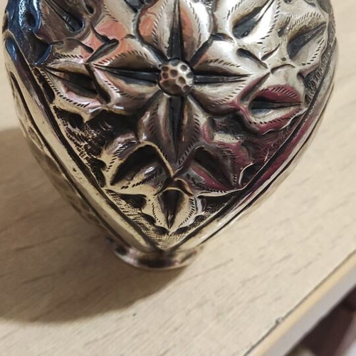 Silver-plated vase with handmade carving used