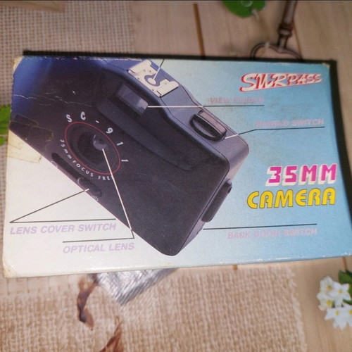 Surpass SC-911 vintage 35mm film camera like new with box