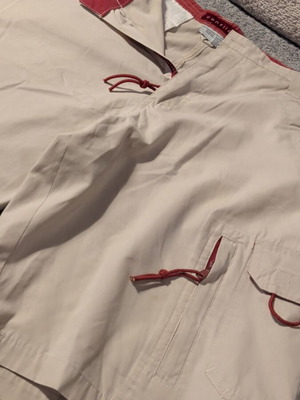 Men's Bermuda shorts like new, beige with burgundy details, size L