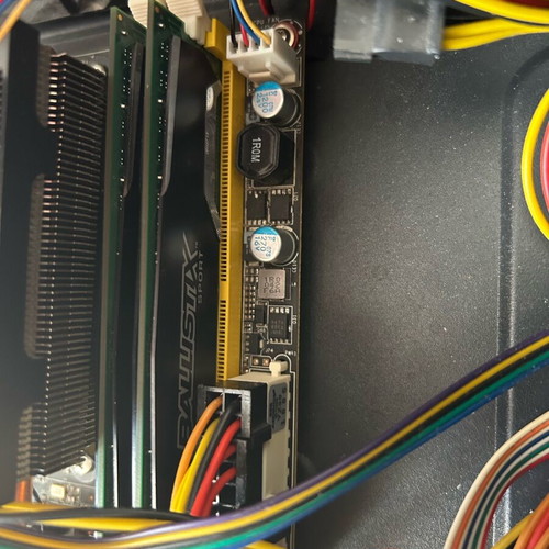 Computer used, functional, useful for spare parts, RAM 2 chipx4