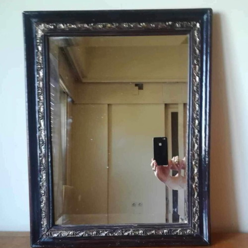Bijouterie mirror used with wooden frame