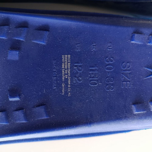 Beko Kids Swim Fins size 30-33 like new