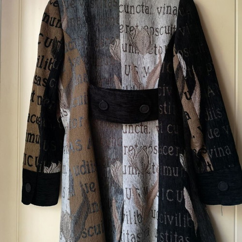 Ysatis Y2K coat with original design, like new, size S