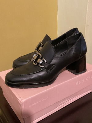 D Chicas leather loafers used, black color, size 40