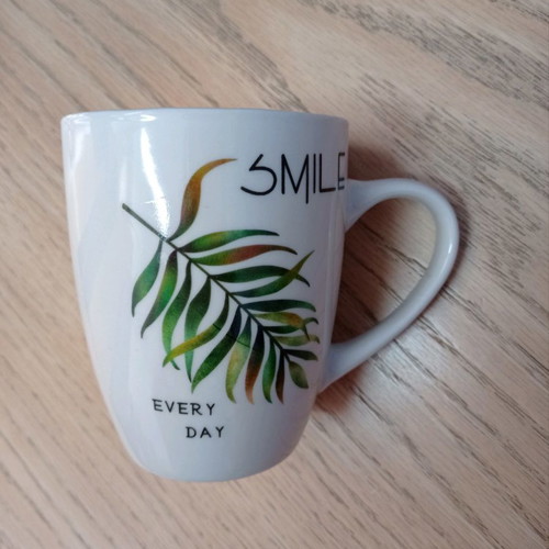 Cup mug new with leaf design
