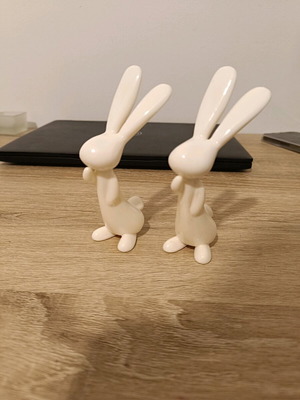 Bunny pens like new, set of 2, blue