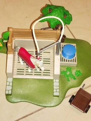 Playmobil Horse Water Pump Washing Station Ranch Stable Play Set 4193 used with missing parts