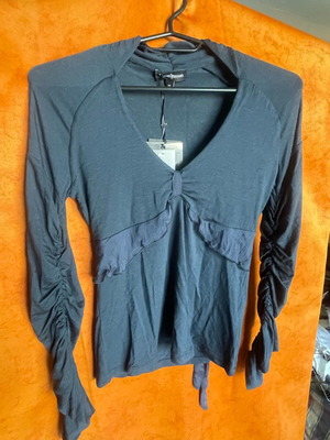 Women's long-sleeve branded blouse new, size XS