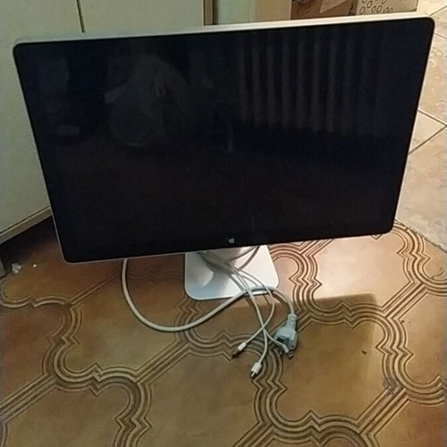 24-inch Apple LED Cinema Display for repair or spare parts, used