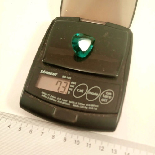 Cyan-green fluorite gemstone 7 g pear shape new