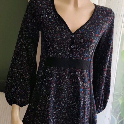 Attrattivo A-line dress like new, colorful size Medium