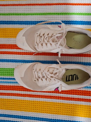 Track shoes with spikes like new, size 38.5