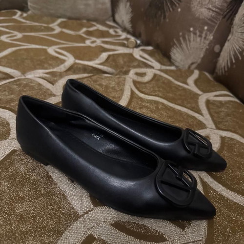 Women's black ballerina shoes size 36 like new